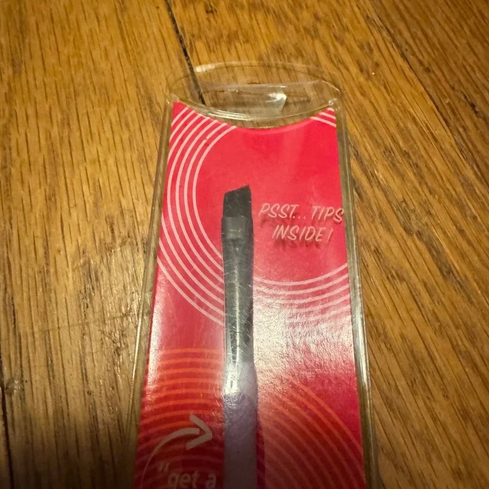 $3 BUNDLE ITEM NWT Ms. Makeup Work the Angles Angled Eyeliner Brush